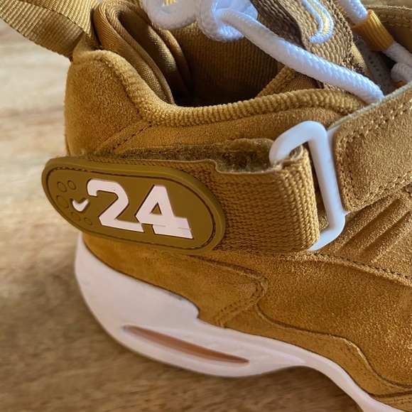 NIKE AIR GRIFFEY MAX 1 (GS) WHEAT-POLLEN-WHITE 5.5WOMENS SZ 7 - Picture 3 of 10